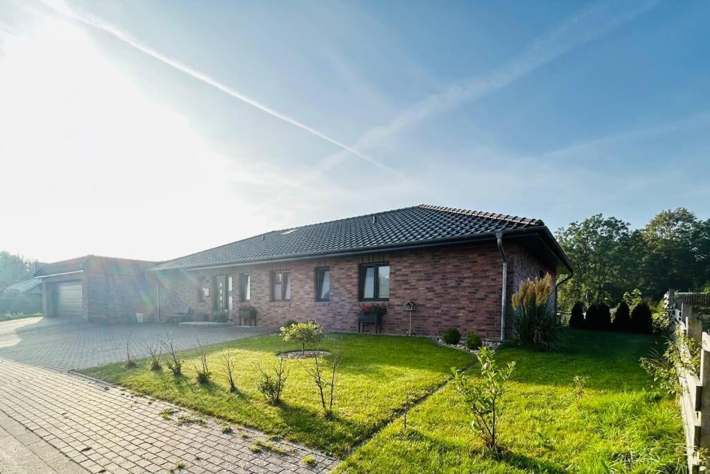 Wunderschoenes, Grosses Traumhaus Люхов Экстерьер фото